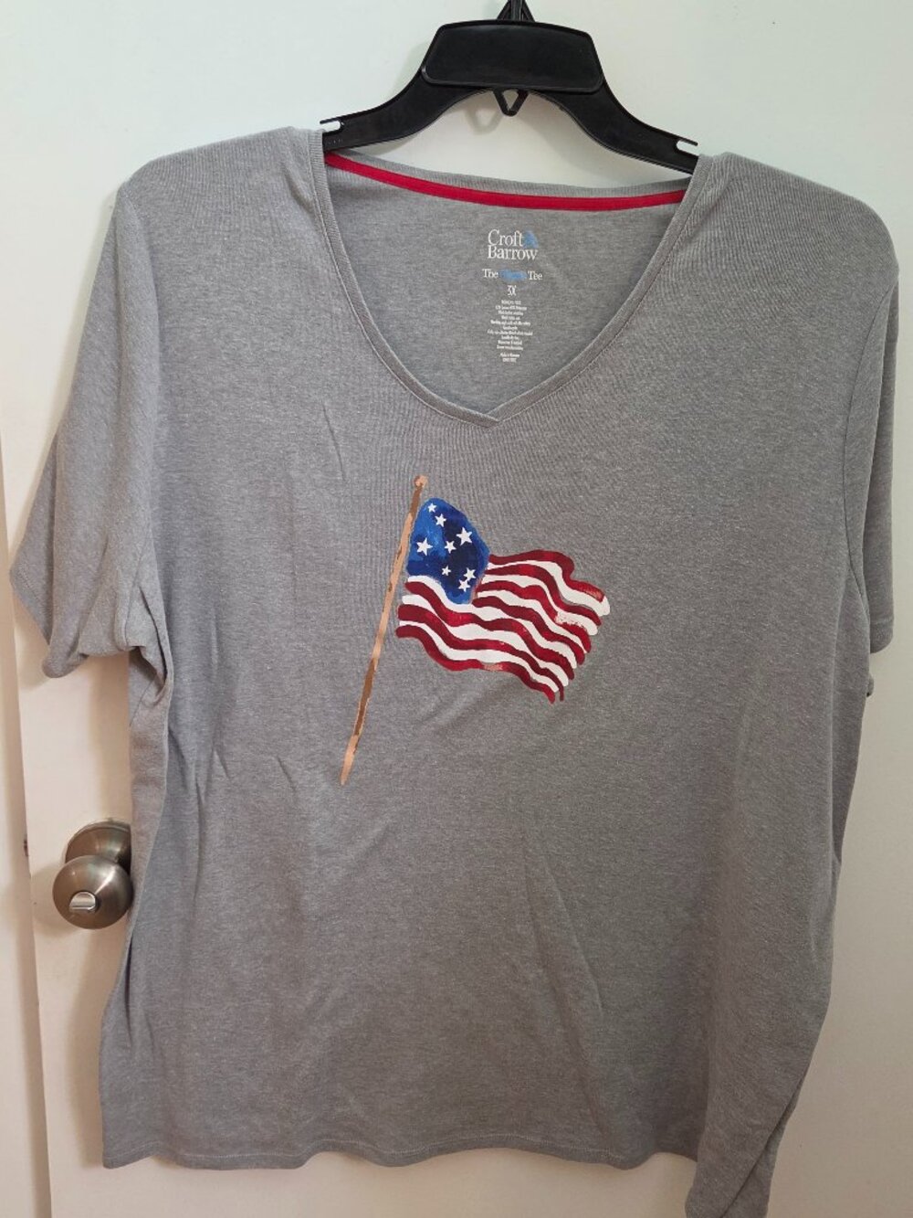AMERICAN FLAG WOMENS V-NECK T-SHIRT